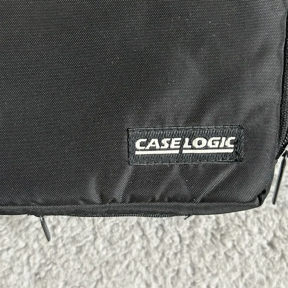 Case Logic Walkman CD Player Case Bag Vtg Retro Zippered Black Camera PDA Strap